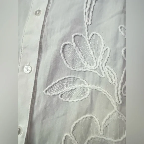 Hester & Orchard White Embroidered Button-Up Blouse – Size M - Picture 5 of 11